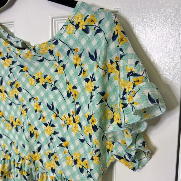 Floral Ruffle Sleeve Top - Green and Yellow - Picture 2 of 7
